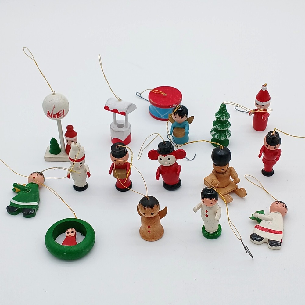 Lot Of 16 Vintage Mini Wooden Christmas Ornament Figurines, hand painted, 1.5"